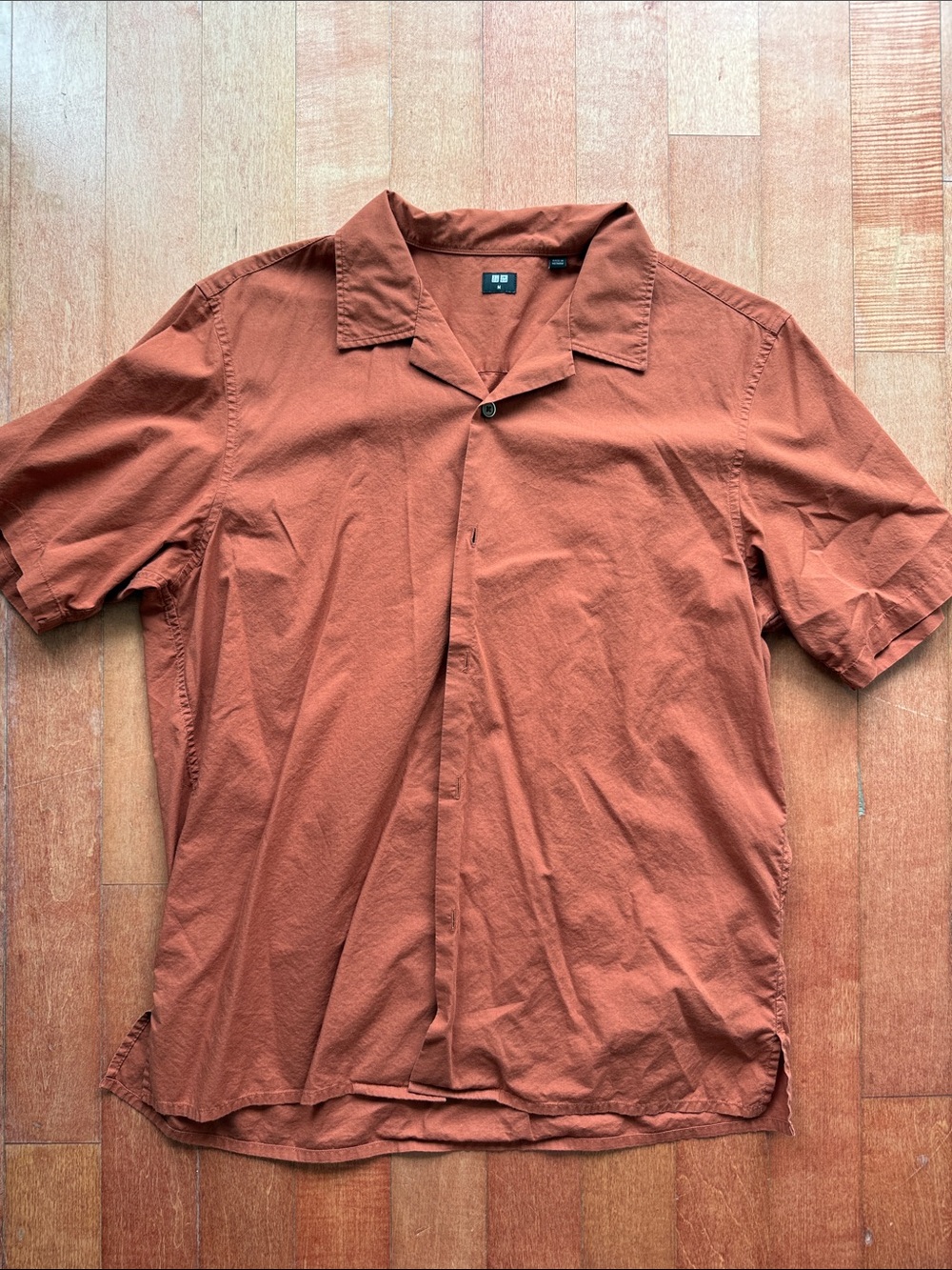 Uniqlo Men's Burnt Orange Short Sleeve Button-Up Shirt